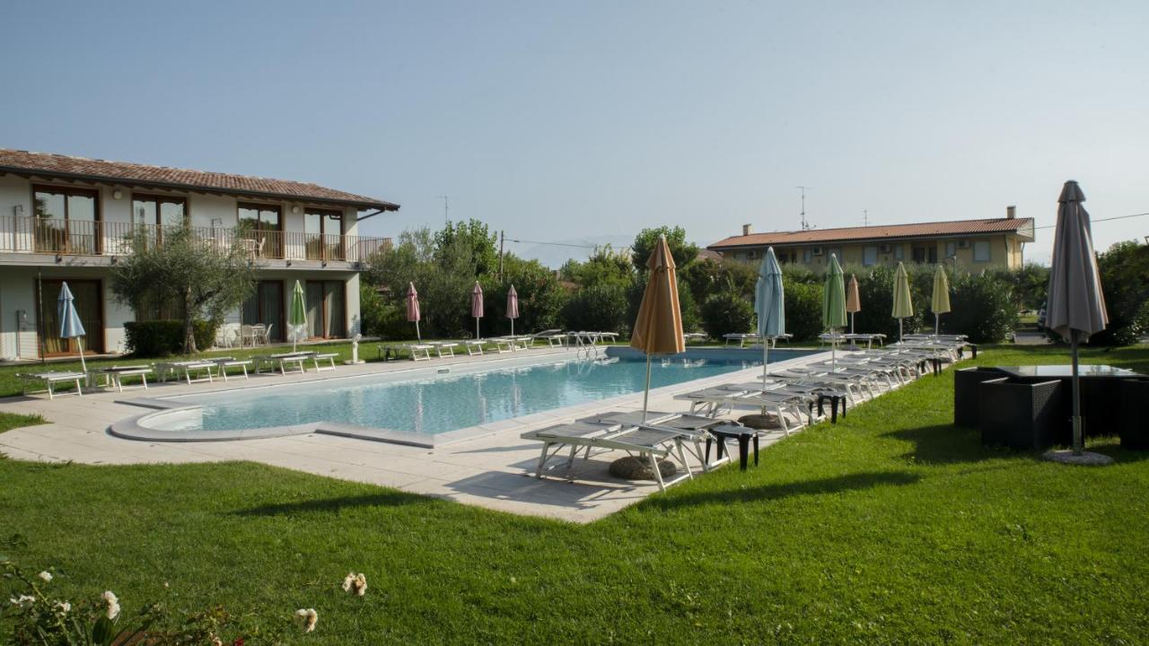 Residence Molino - Holiday Apartments Manerba del Garda Bagian luar foto