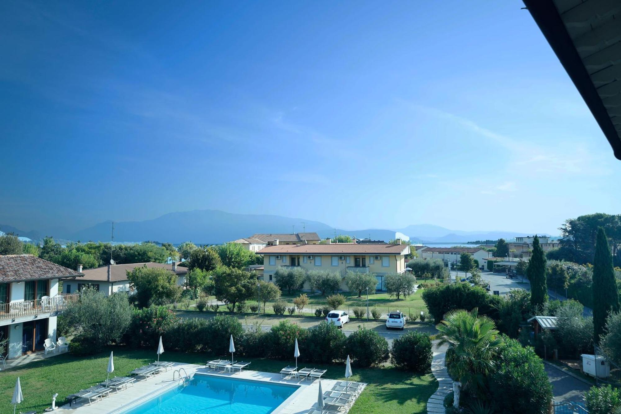 Residence Molino - Holiday Apartments Manerba del Garda Bagian luar foto