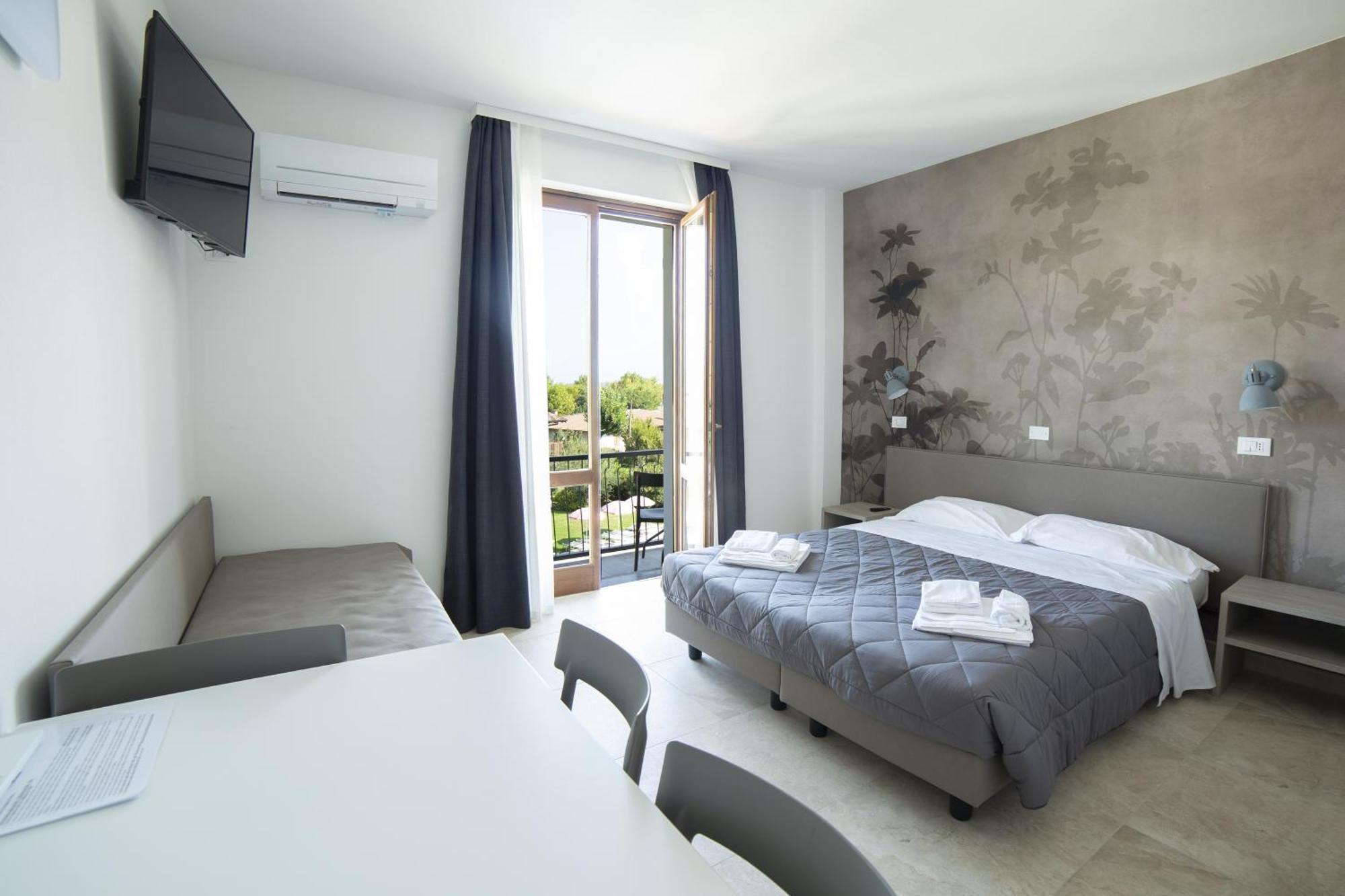 Residence Molino - Holiday Apartments Manerba del Garda Bagian luar foto