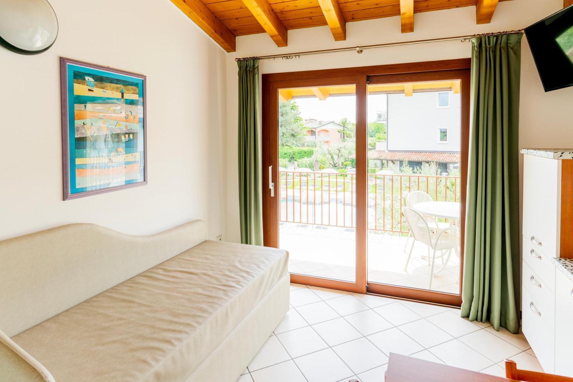 Residence Molino - Holiday Apartments Manerba del Garda Bagian luar foto